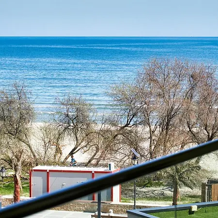 Marina Breeze - Pool & Апартаменты