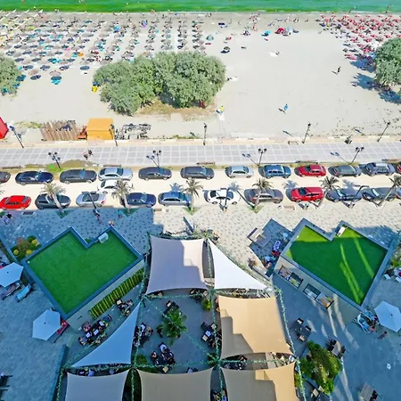 Апартаменты Marina Breeze - Pool & *