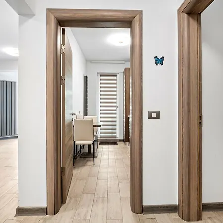 Marina Breeze - Pool & Апартаменты *