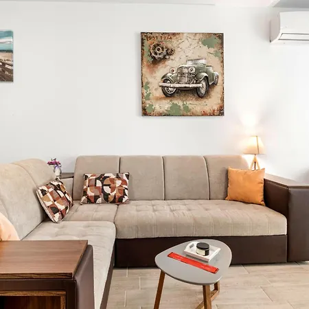 Апартаменты Marina Breeze - Pool &