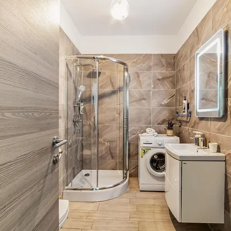 Marina Breeze - Pool & Апартаменты *