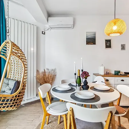 Апартаменты Marina Breeze - Pool & *