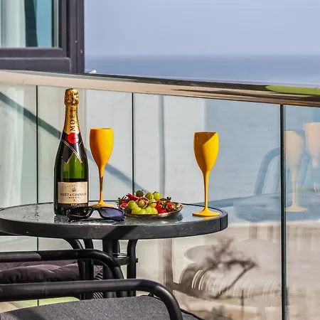 Marina Breeze - Pool & Нэводари