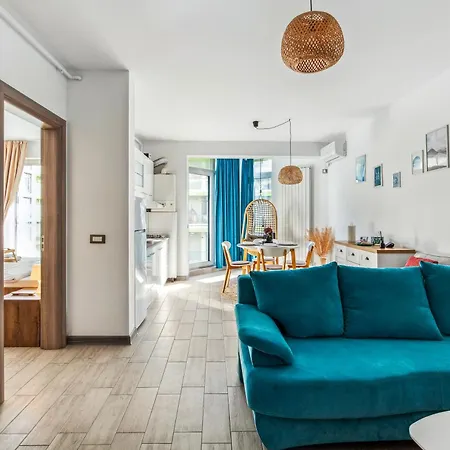 Marina Breeze - Pool & *