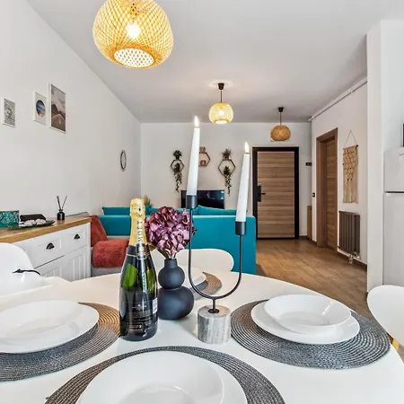 Marina Breeze - Pool & *