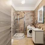 Exmarina B 8,4 Din10 شقة *