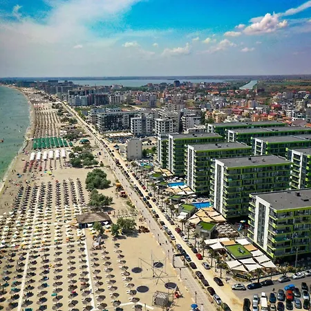 Marina Breeze - Pool & *