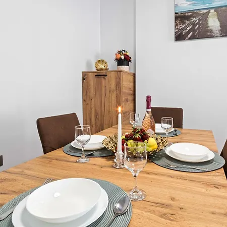 Marina Breeze - Pool & * Năvodari