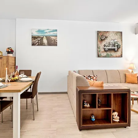 Διαμέρισμα Marina Breeze - Pool & Năvodari