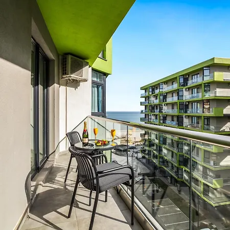 Marina Breeze - Pool & Appartamento